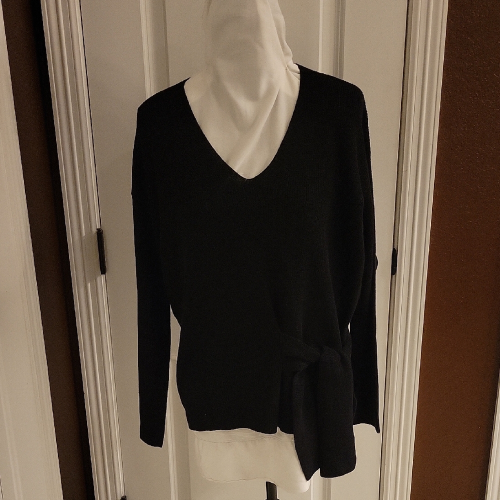 NIC+ZOE Black V-Neck Tie-Side Sweater